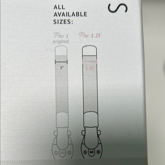 The Beachwaver Co. Pro 1.25 Curling Iron - Picture 2 of 7